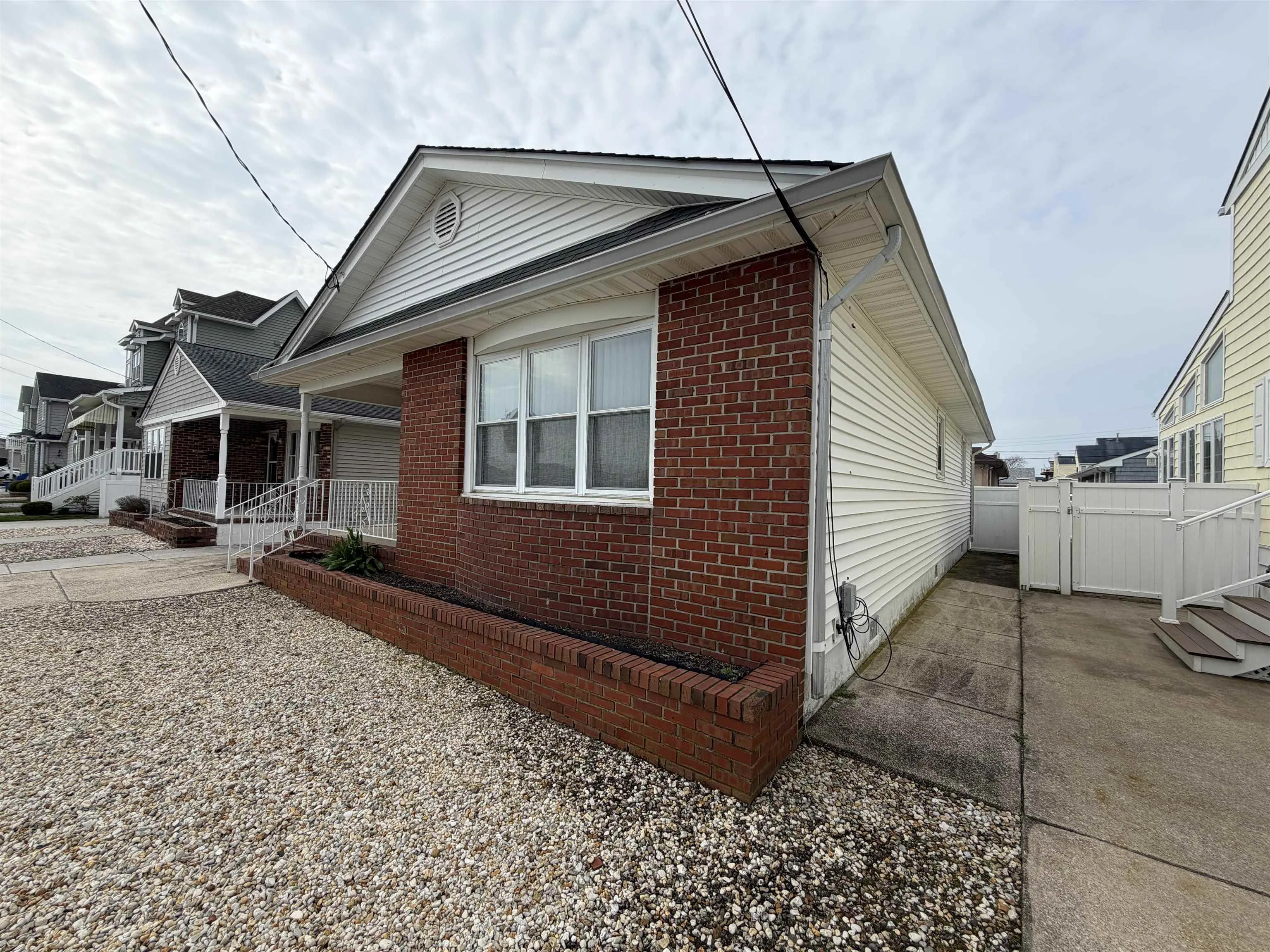 110 E Washington Avenue, Wildwood Crest, NJ 08260 – Single Family Home for Sale