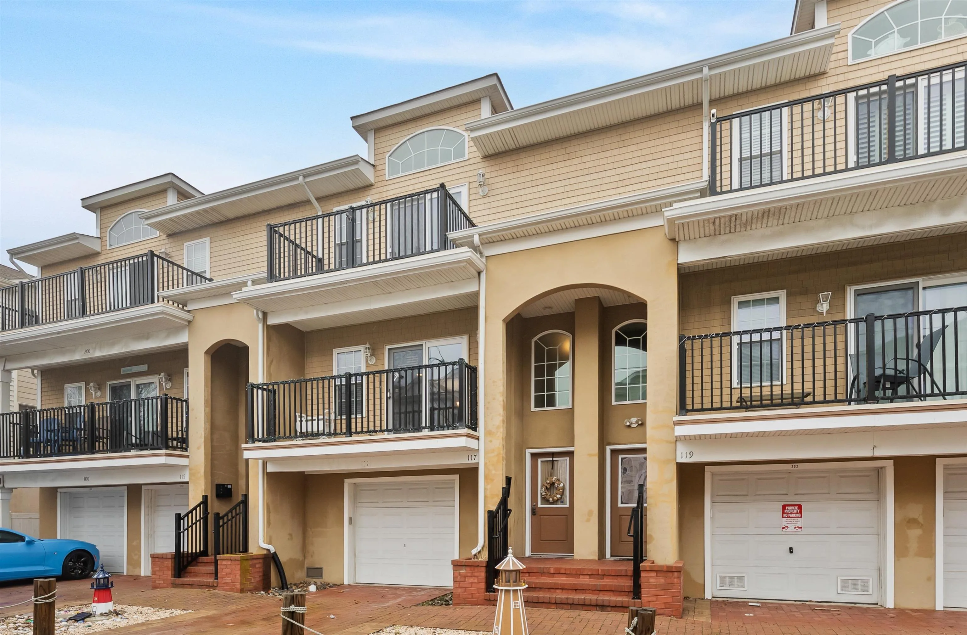 117 E Maple Avenue, Wildwood, NJ 08260 – Townhouse for Sale