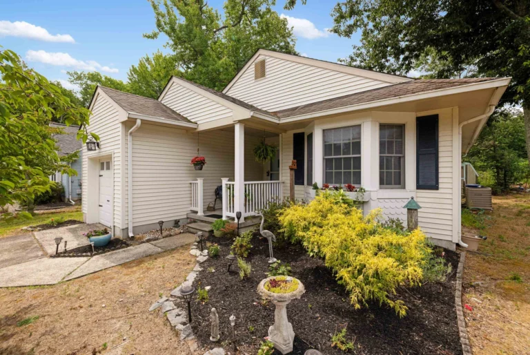 62 Heron Way