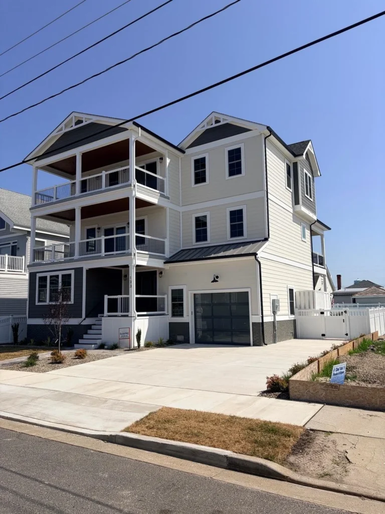 133 E 12th Avenue