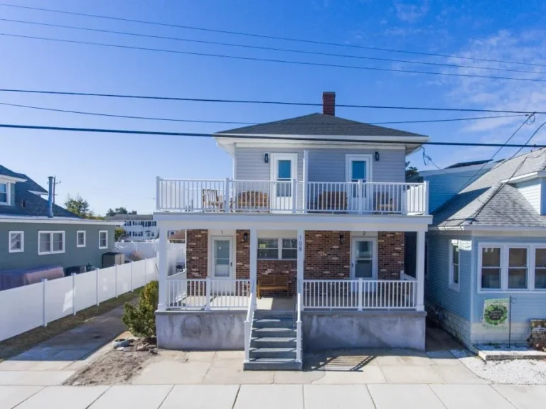 110 W Buttercup Road