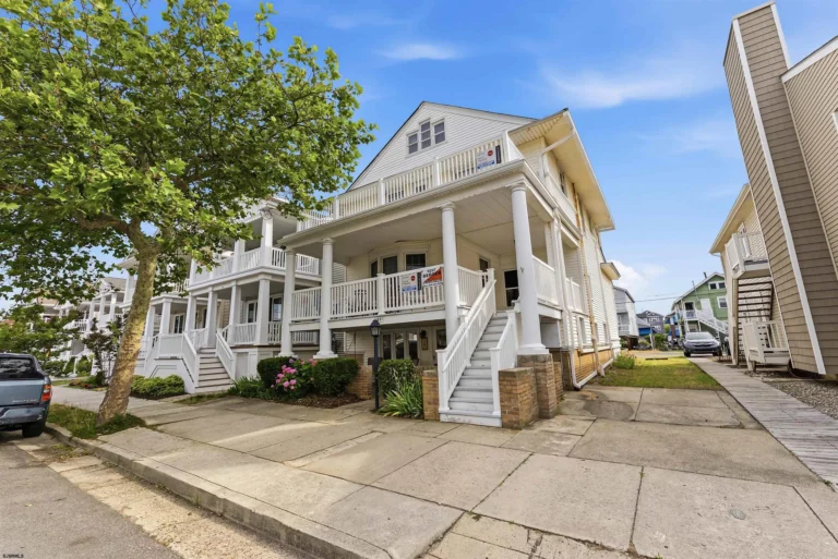 833 Brighton Place