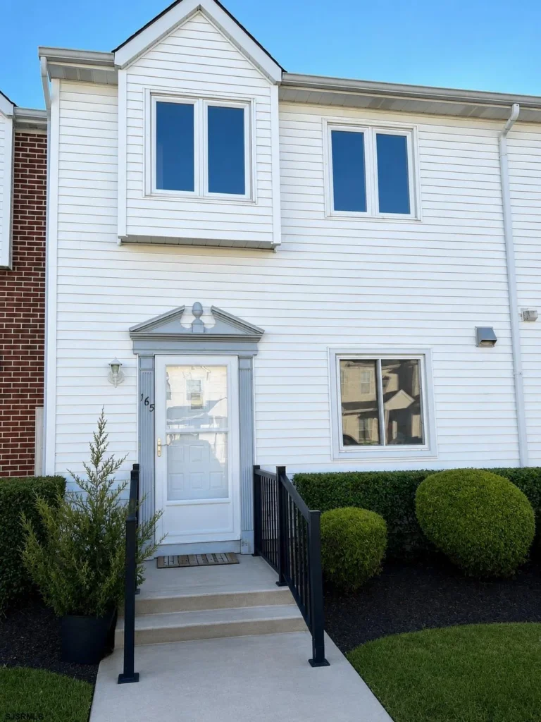 165 Yorktown