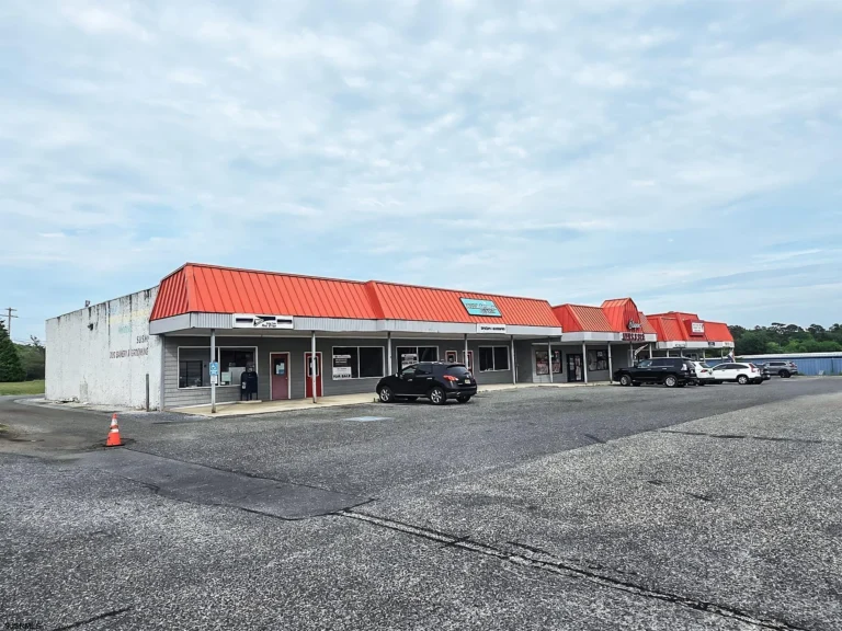 556 SEA ISLE Blvd