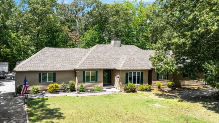 1 Turtle Thorofare Court