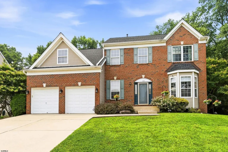 109 Frenchman Dr
