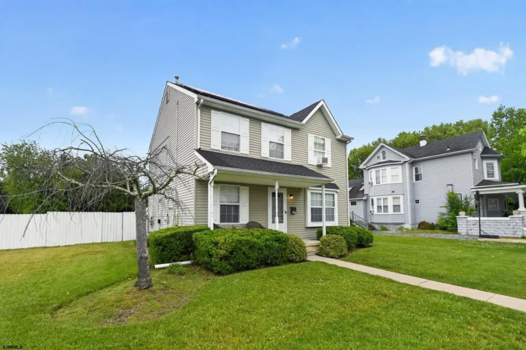 347 Chicago Ave