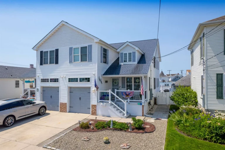 124 W Palm Road