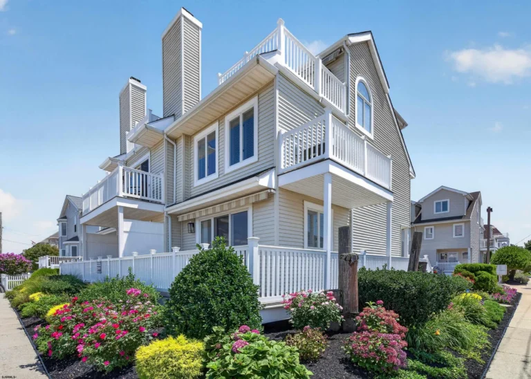 225 N 36th Ave