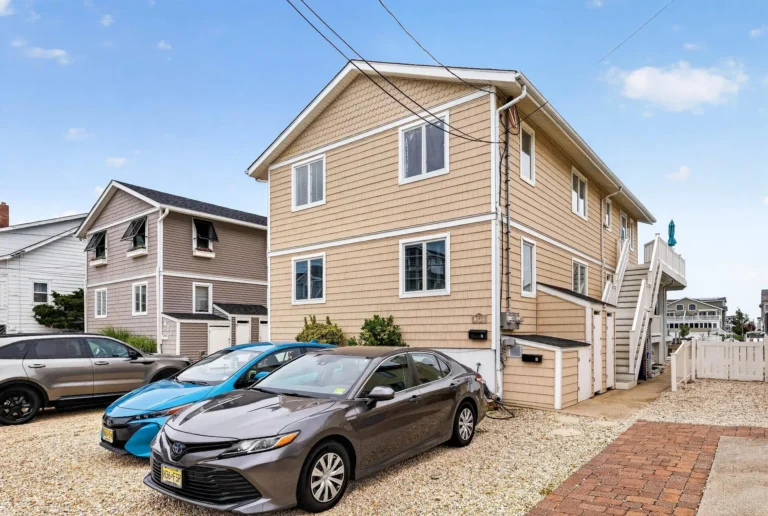 399 24th Street