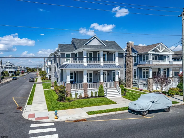 2444 Central Ave