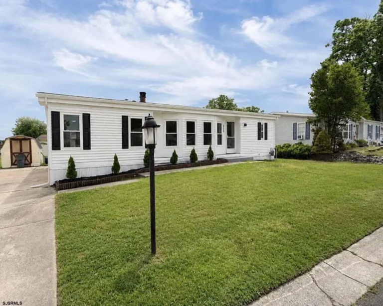 434 Country Ln