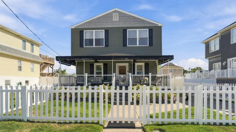 427 Mulberry Avenue