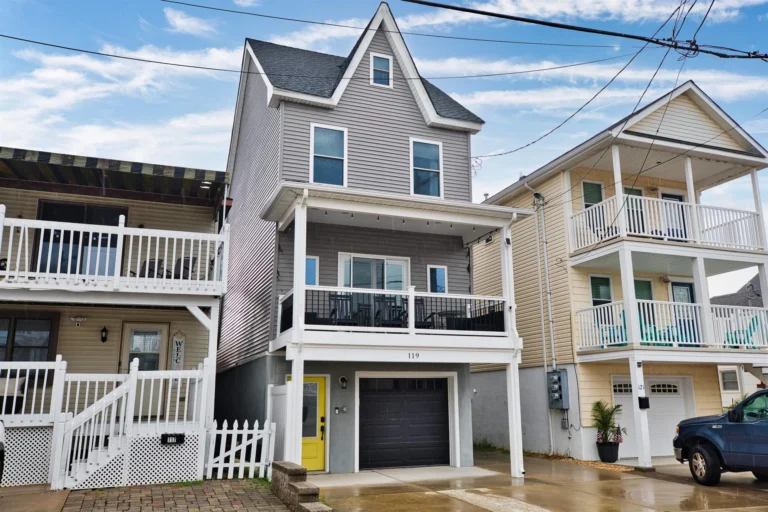 119 E Walnut Avenue