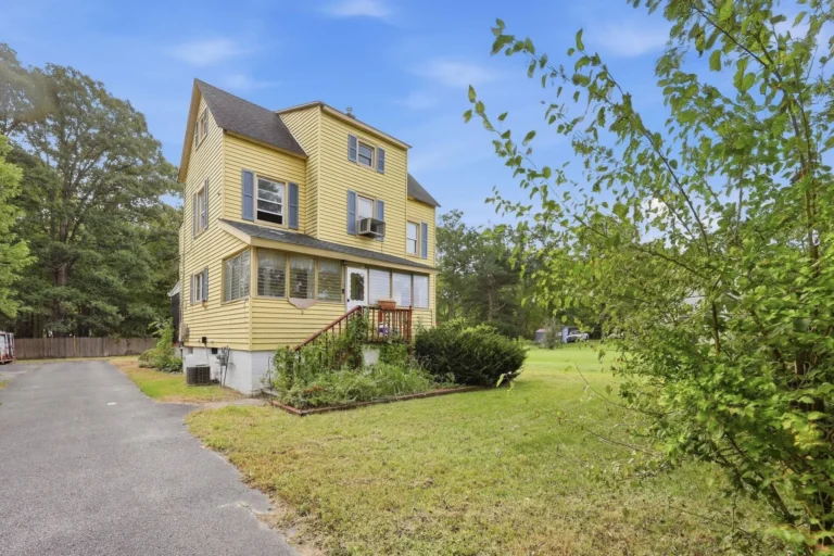 11 Martintown Road