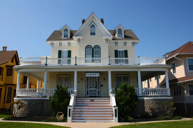 819 Beach Avenue