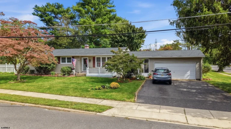 131 Holly Ave