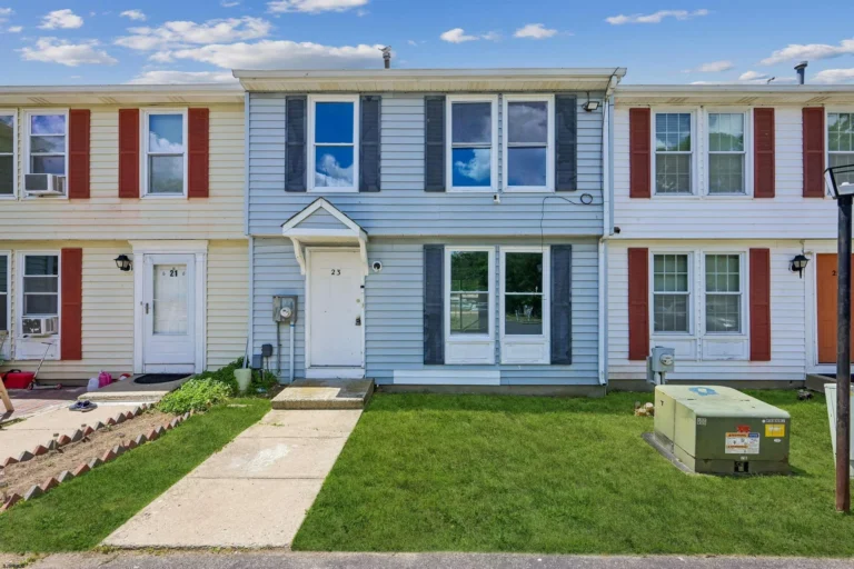 23 Theresa Ct
