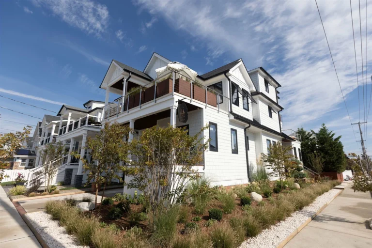 97 W Myrtle Road