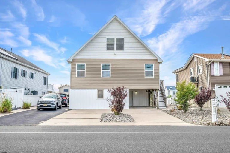 1072 Radio Road