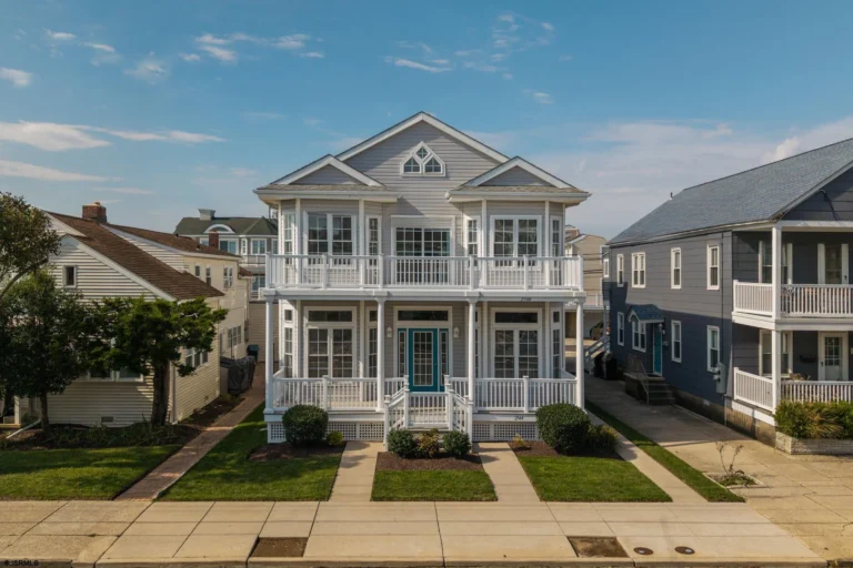 2546 Central Ave